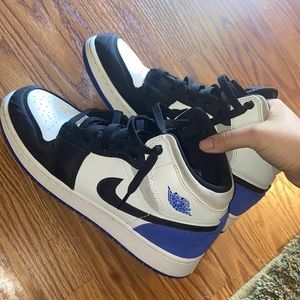 Wore a few times , in good shape .